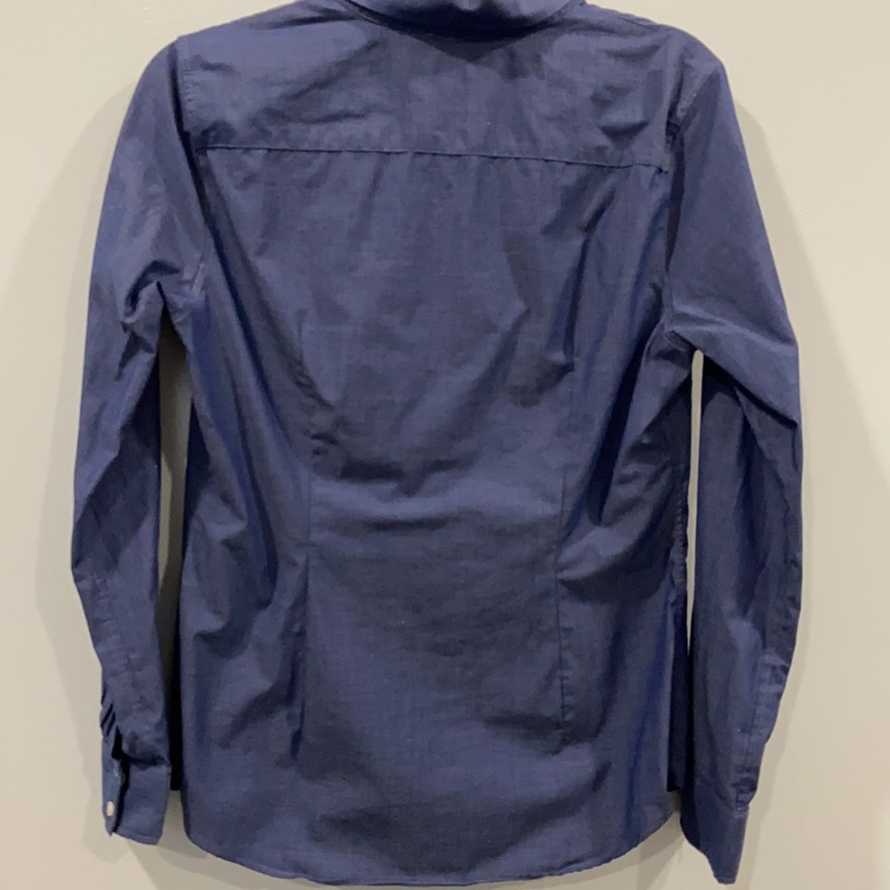 Button down - Picture 2 of 3